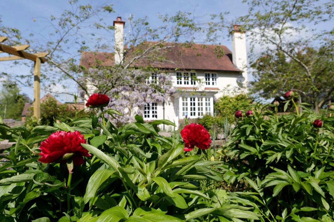 Church Farm B&B Near Telford And Ironbridge Shifnal Exterior photo