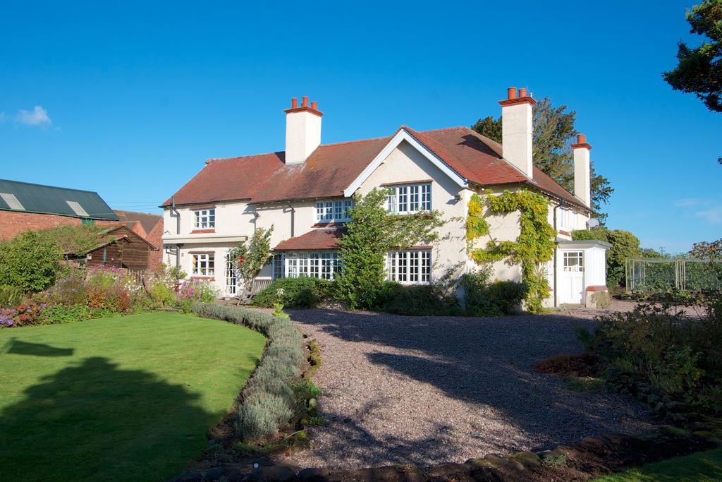 Church Farm B&B Near Telford And Ironbridge Shifnal Exterior photo